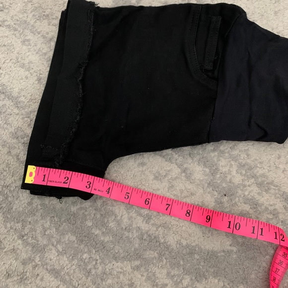 Black maternity shorts - Picture 5 of 5
